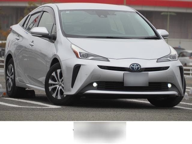 2021 Toyota PRIUS Silver, 79,732 km, Japan export – photo 1