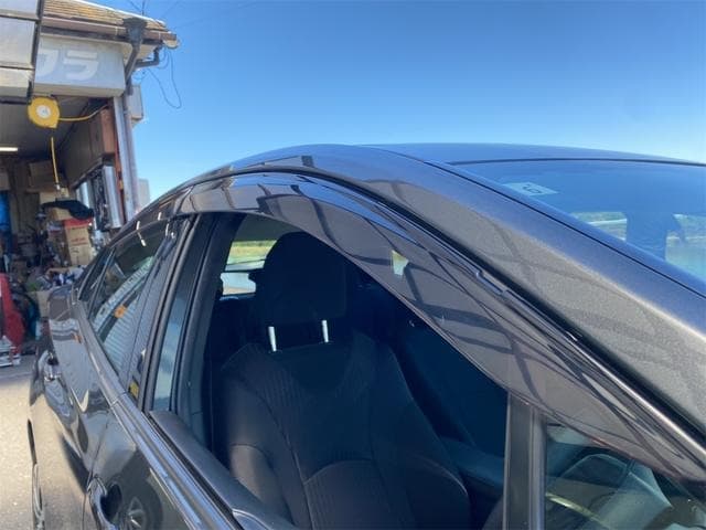 2021 Toyota PRIUS Gray, 90,559 km, Japan export – photo 14