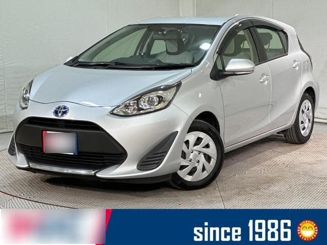 2021 Toyota AQUA Silver, 84,000 km, Japan export – photo 1