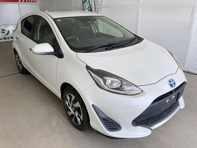 2021 Toyota AQUA PEARL, 94,000 km, Japan export – photo 3