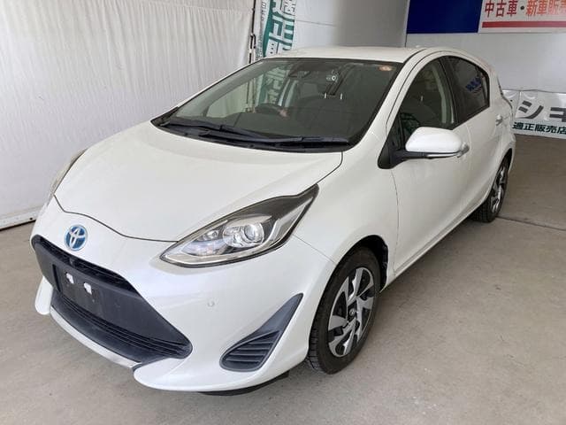 2021 Toyota AQUA PEARL, 94,000 km, Japan export – photo 1