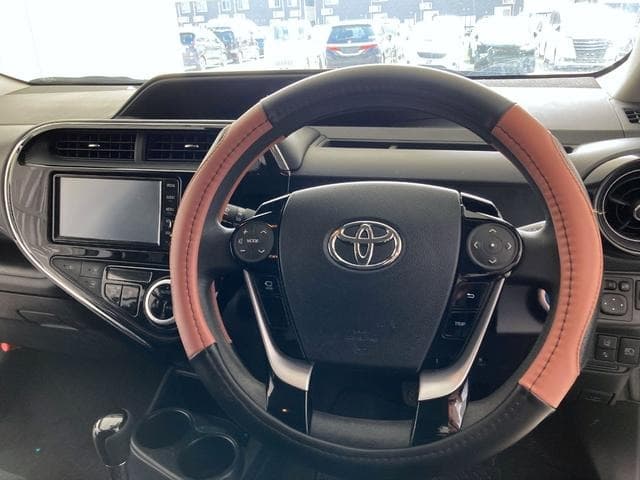 2021 Toyota AQUA PEARL, 94,000 km, Japan export – photo 16