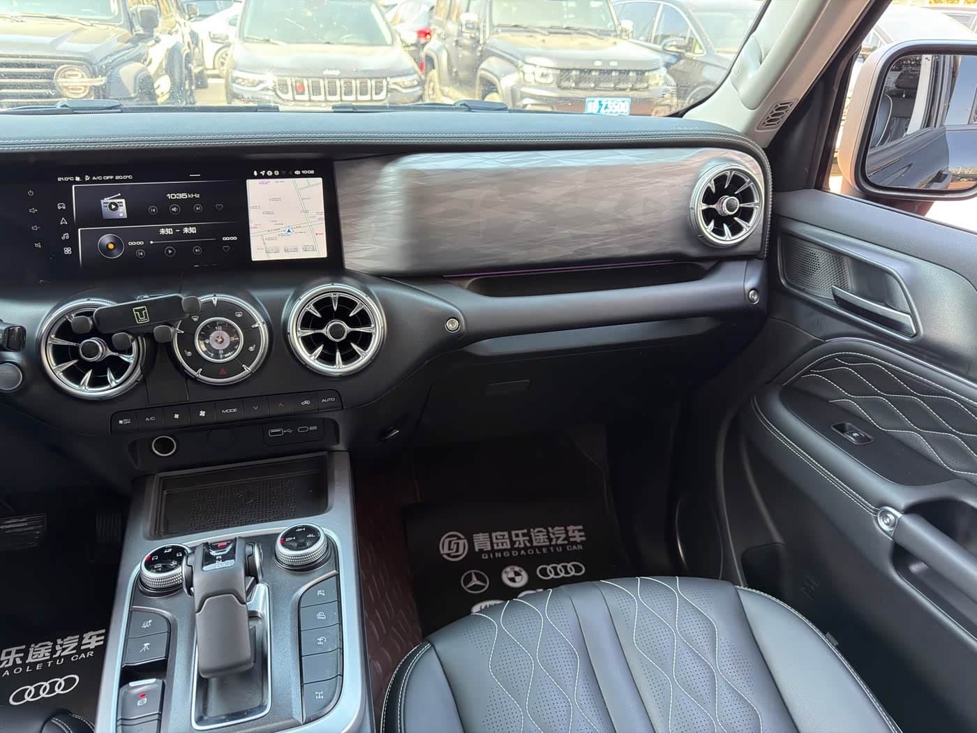 2023 Tank 300 Black, 30,000 km, China export – photo 12