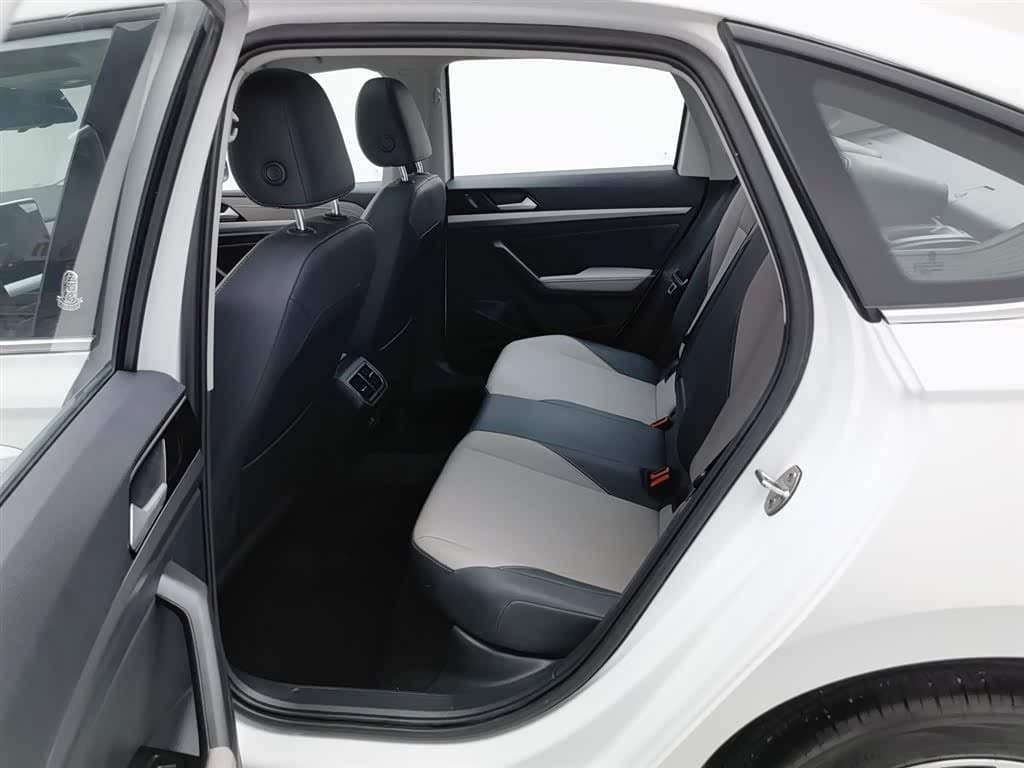 2023 Volkswagen Lavida White, 18,700 km, China export – photo 15