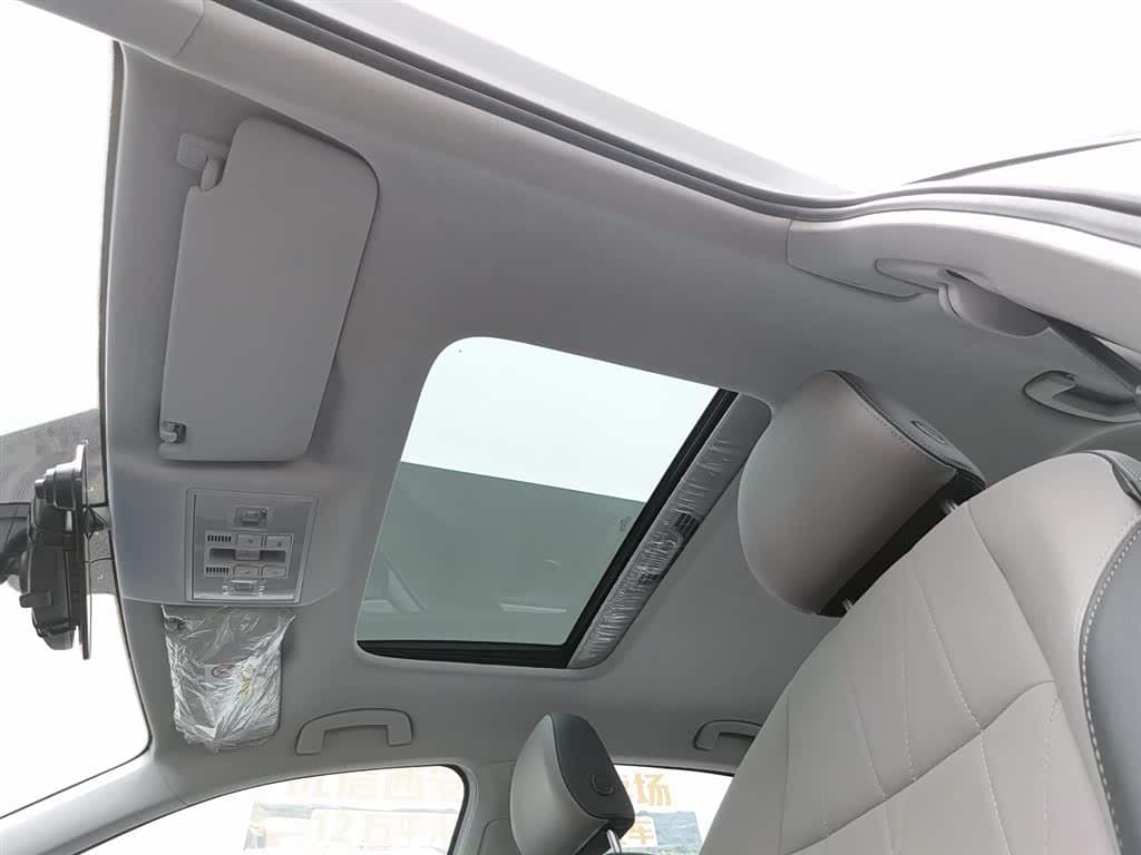 2023 Volkswagen Lavida White, 18,700 km, China export – photo 14