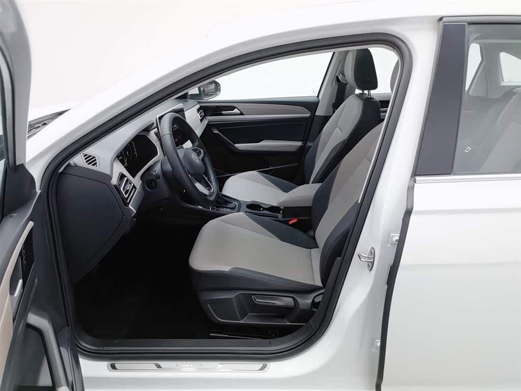 2023 Volkswagen Lavida White, 18,700 km, China export – photo 10