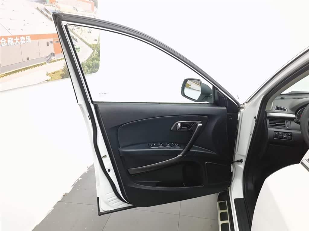 2016 Besturn X80 White, 119,300 km, China export – photo 8