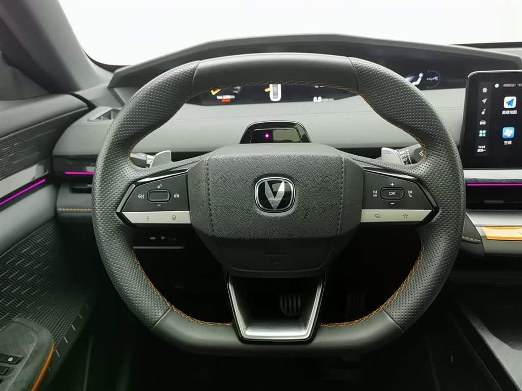 2022 Changan UNI-V 银灰色, 22,500 km, China export – photo 11