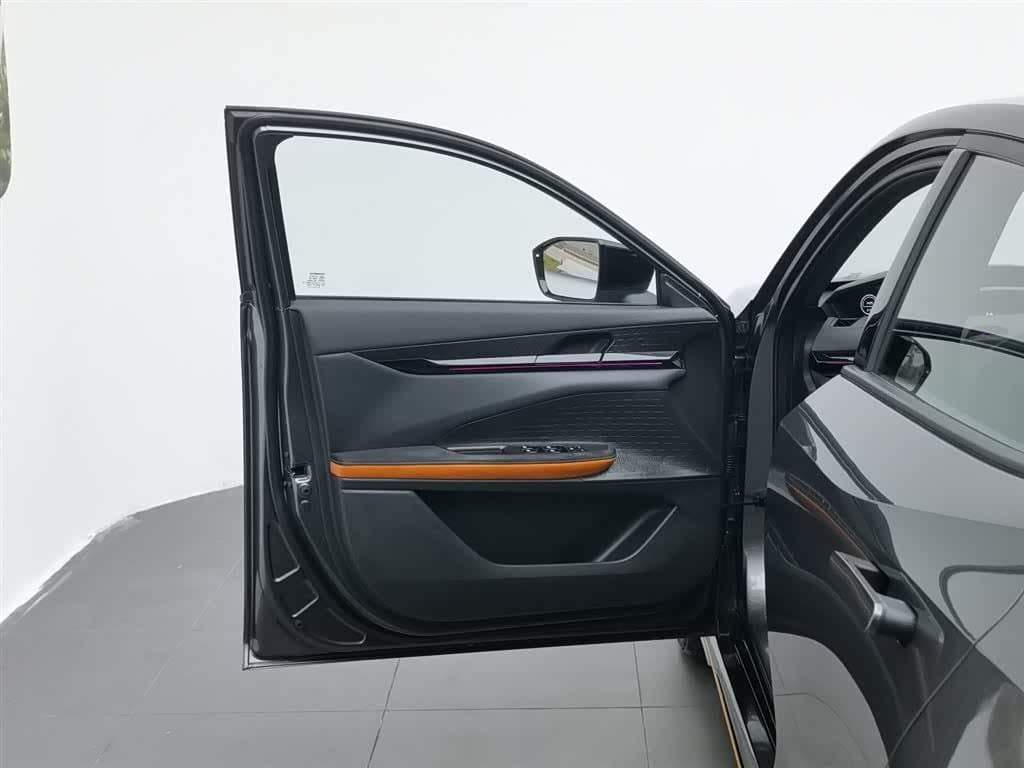 2022 Changan UNI-V 银灰色, 22,500 km, China export – photo 8