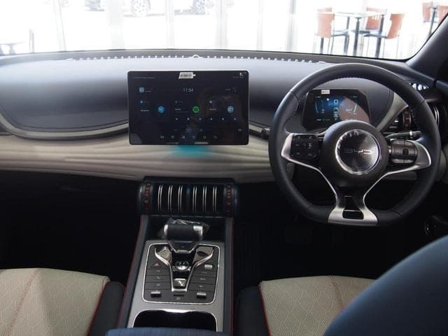 2023 BYD ATTO 3 BLUE M, 30 km, Japan export – photo 19