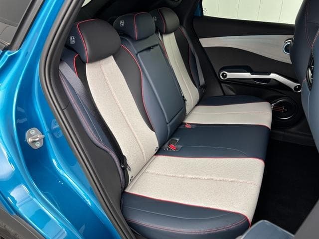 2025 BYD ATTO 3 Blue, 3,507 km, Japan export – photo 10