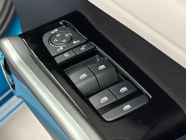 2025 BYD ATTO 3 Blue, 3,507 km, Japan export – photo 8