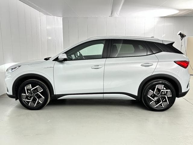 2025 BYD ATTO 3 PEARL, 5,847 km, Japan export – photo 11