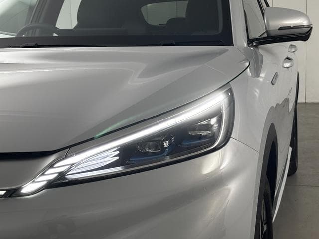 2025 BYD ATTO 3 White, 389 km, Japan export – photo 14