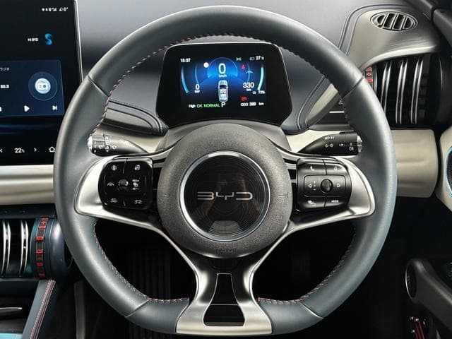 2025 BYD ATTO 3 White, 389 km, Japan export – photo 19