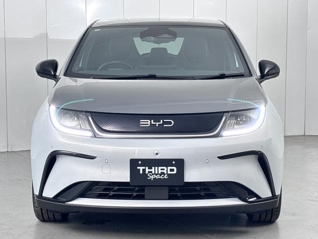 2024 BYD DOLPHIN WHITE/GRAY, 9,573 km, Japan export – photo 7