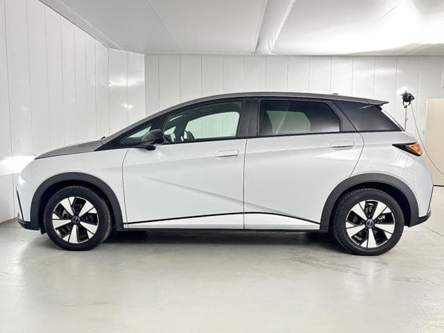 2023 BYD DOLPHIN WHITE II, 11,501 km, Japan export – photo 5