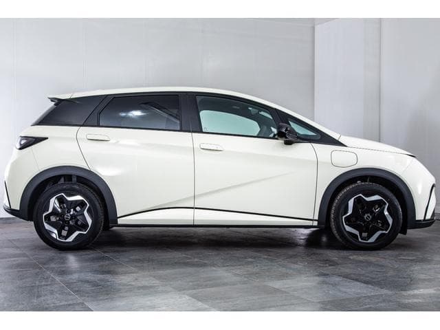 2023 BYD DOLPHIN White, 9,000 km, Japan export – photo 13