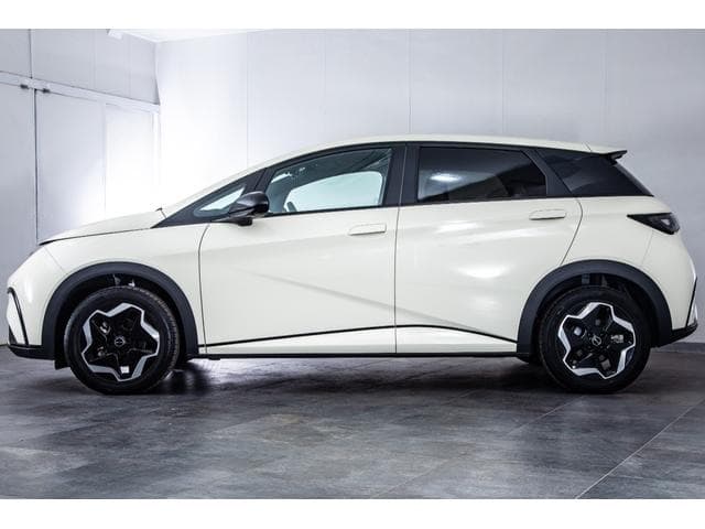 2023 BYD DOLPHIN White, 9,000 km, Japan export – photo 8