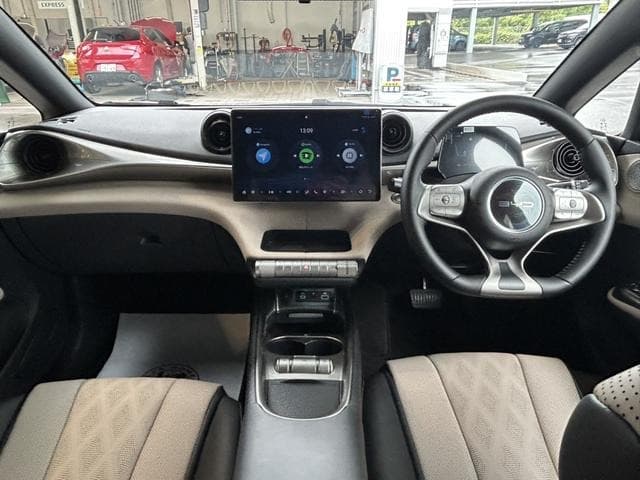 2025 BYD DOLPHIN White, 4,000 km, Japan export – photo 7