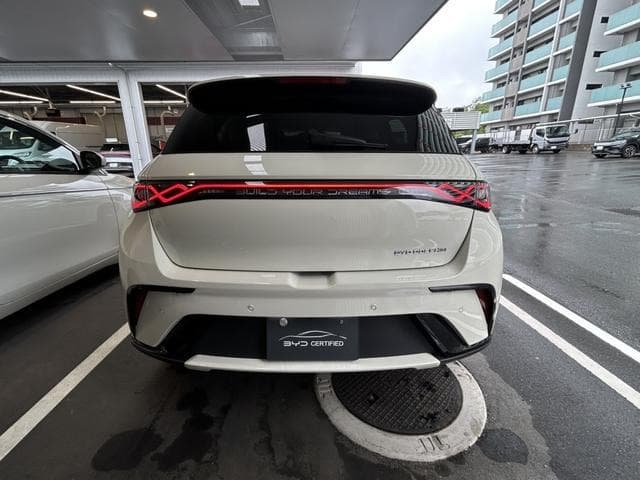 2025 BYD DOLPHIN White, 4,000 km, Japan export – photo 6