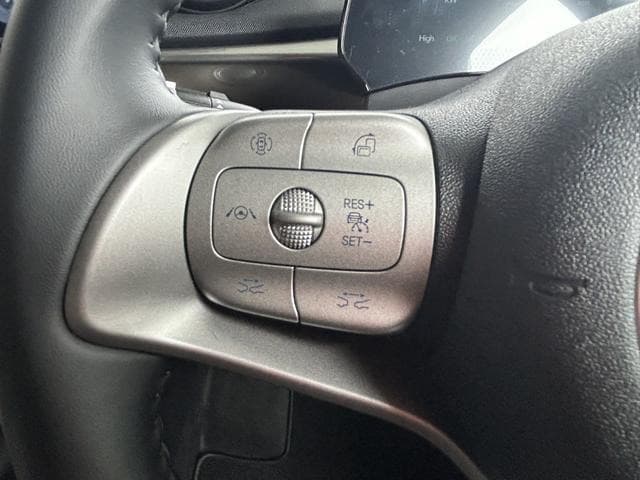 2025 BYD DOLPHIN White, 4,000 km, Japan export – photo 17