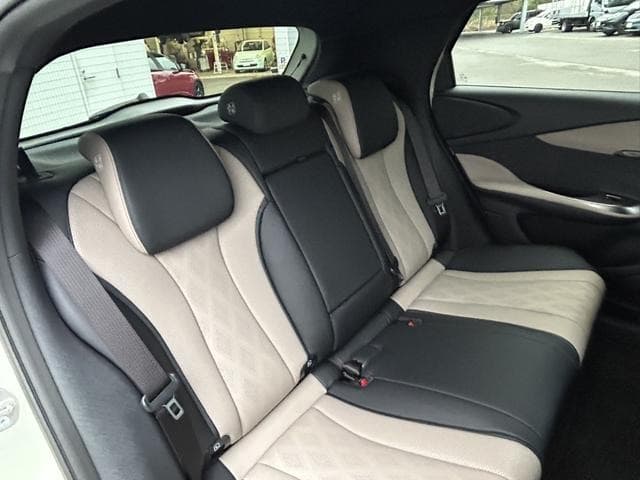2025 BYD DOLPHIN White, 5,000 km, Japan export – photo 14