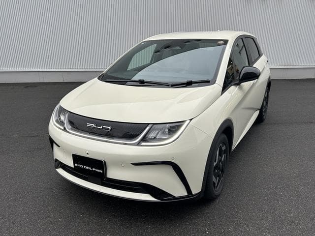2025 BYD DOLPHIN White, 5,000 km, Japan export – photo 2