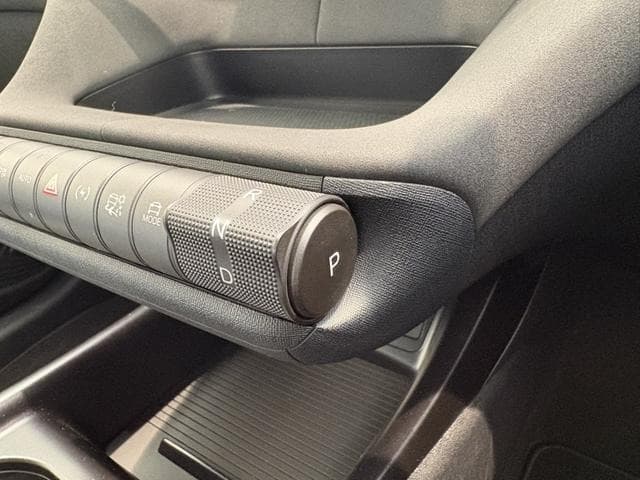 2025 BYD DOLPHIN Gray, 6,000 km, Japan export – photo 10