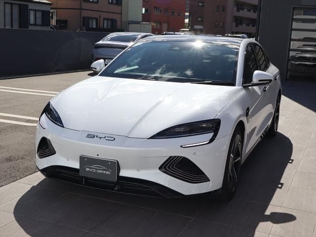 2024 BYD SEAL White, 11,000 km, Japan export – photo 11