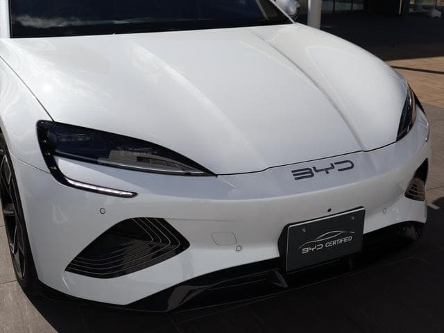 2024 BYD SEAL White, 11,000 km, Japan export – photo 14