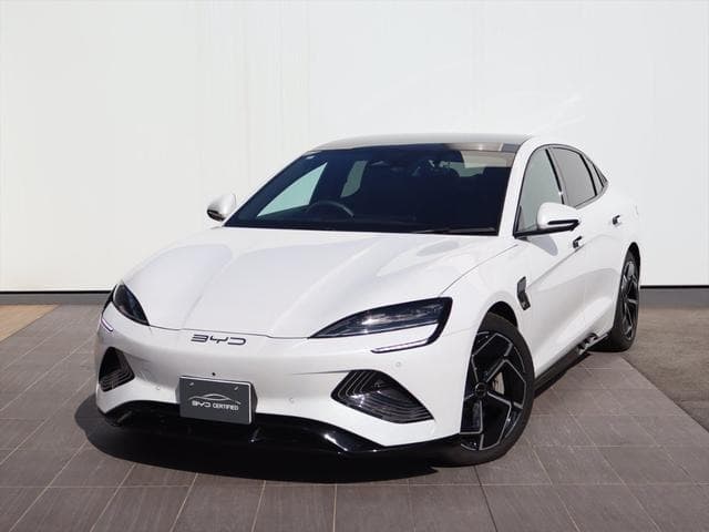 2024 BYD SEAL White, 11,000 km, Japan export – photo 7