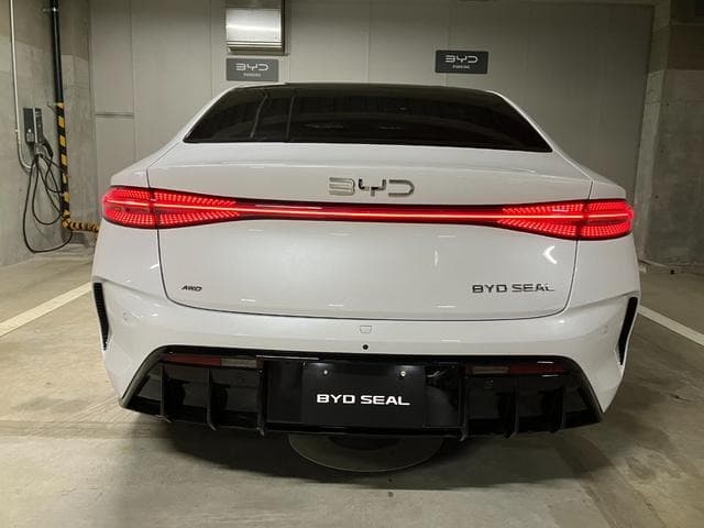 2025 BYD SEAL White, 2,000 km, Japan export – photo 6