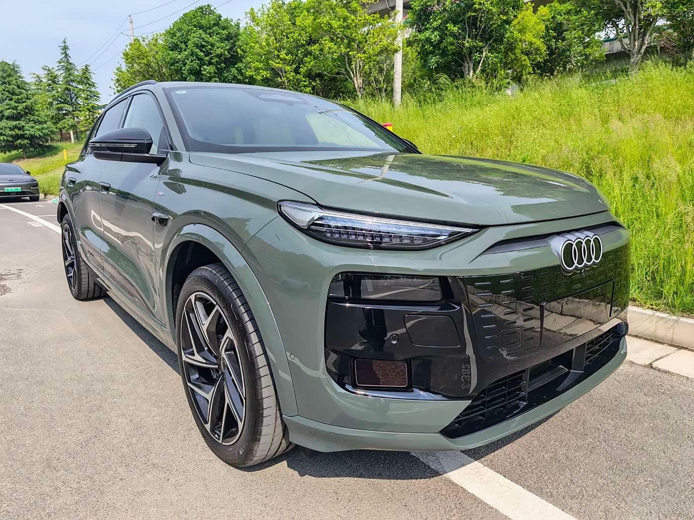 2025 Audi Q6L e-tron Green, 100 km, China export – photo 3