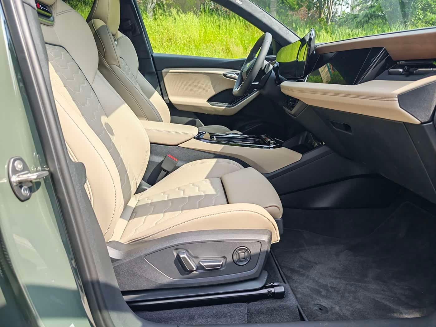 2025 Audi Q6L e-tron Green, 100 km, China export – photo 7
