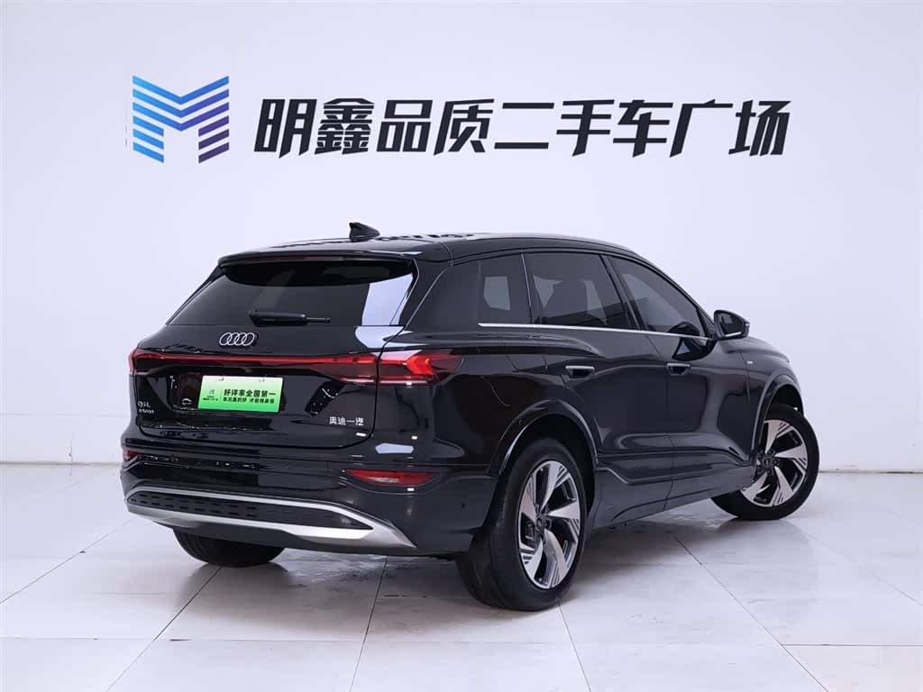 2025 Audi Q6L e-tron Black, 17,600 km, China export – photo 7