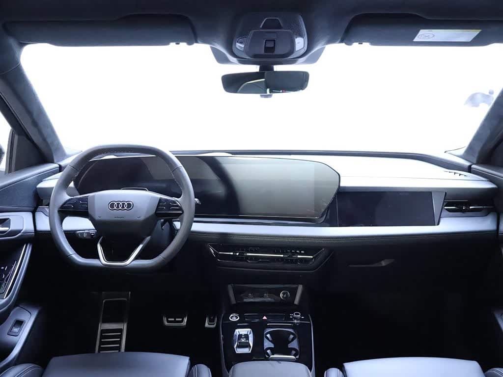 2025 Audi Q6L e-tron Black, 17,600 km, China export – photo 13