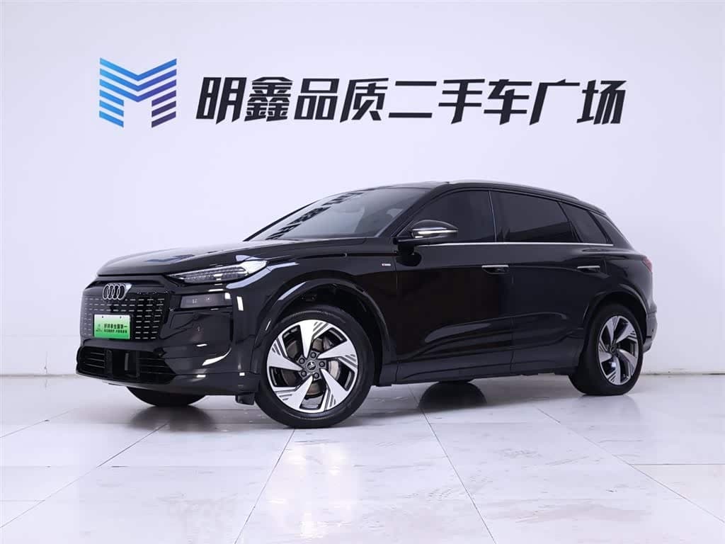 2025 Audi Q6L e-tron Black, 17,600 km, China export – photo 2