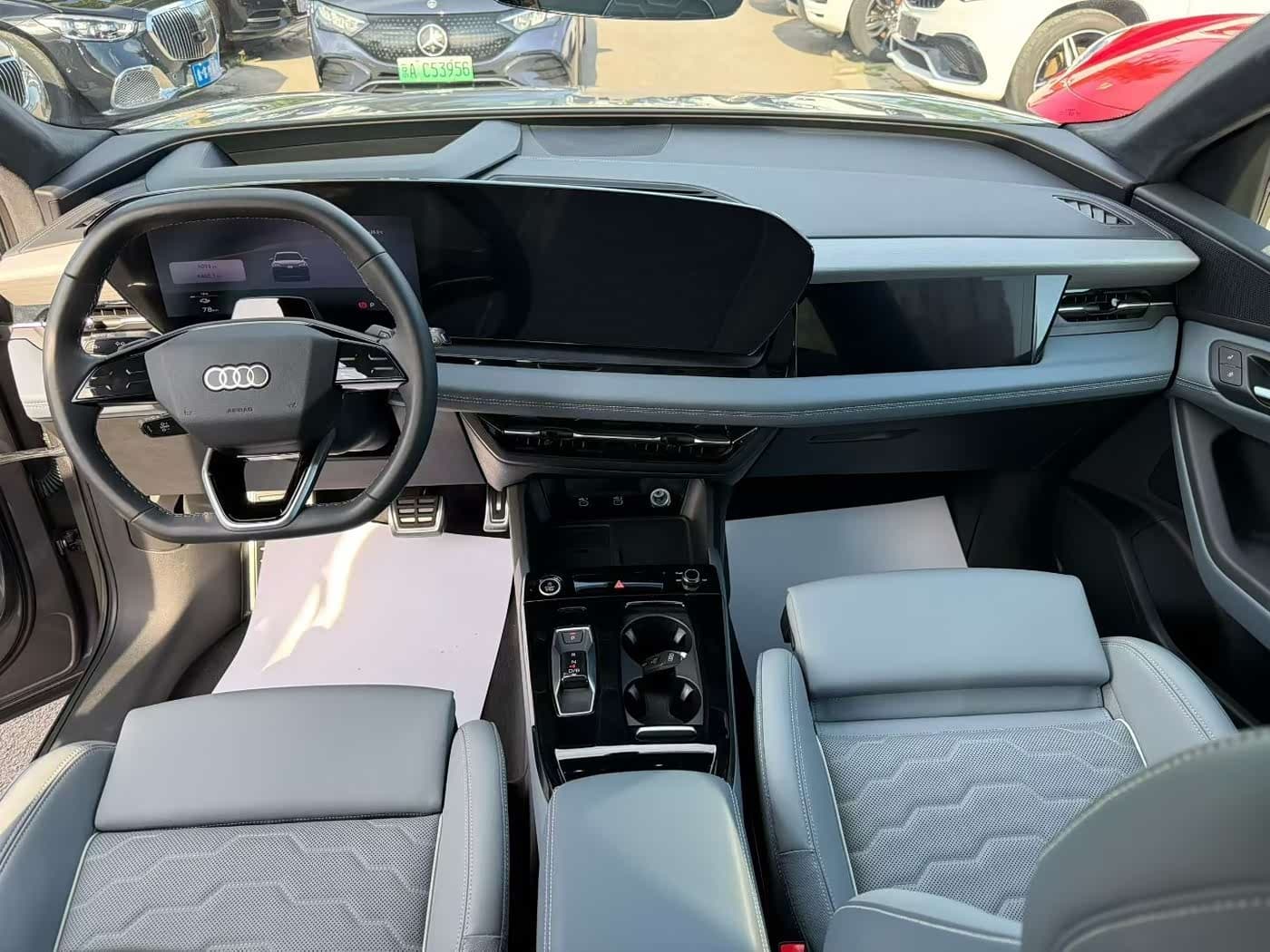 2025 Audi Q6L e-tron 银灰色, 9,000 km, China export – photo 6