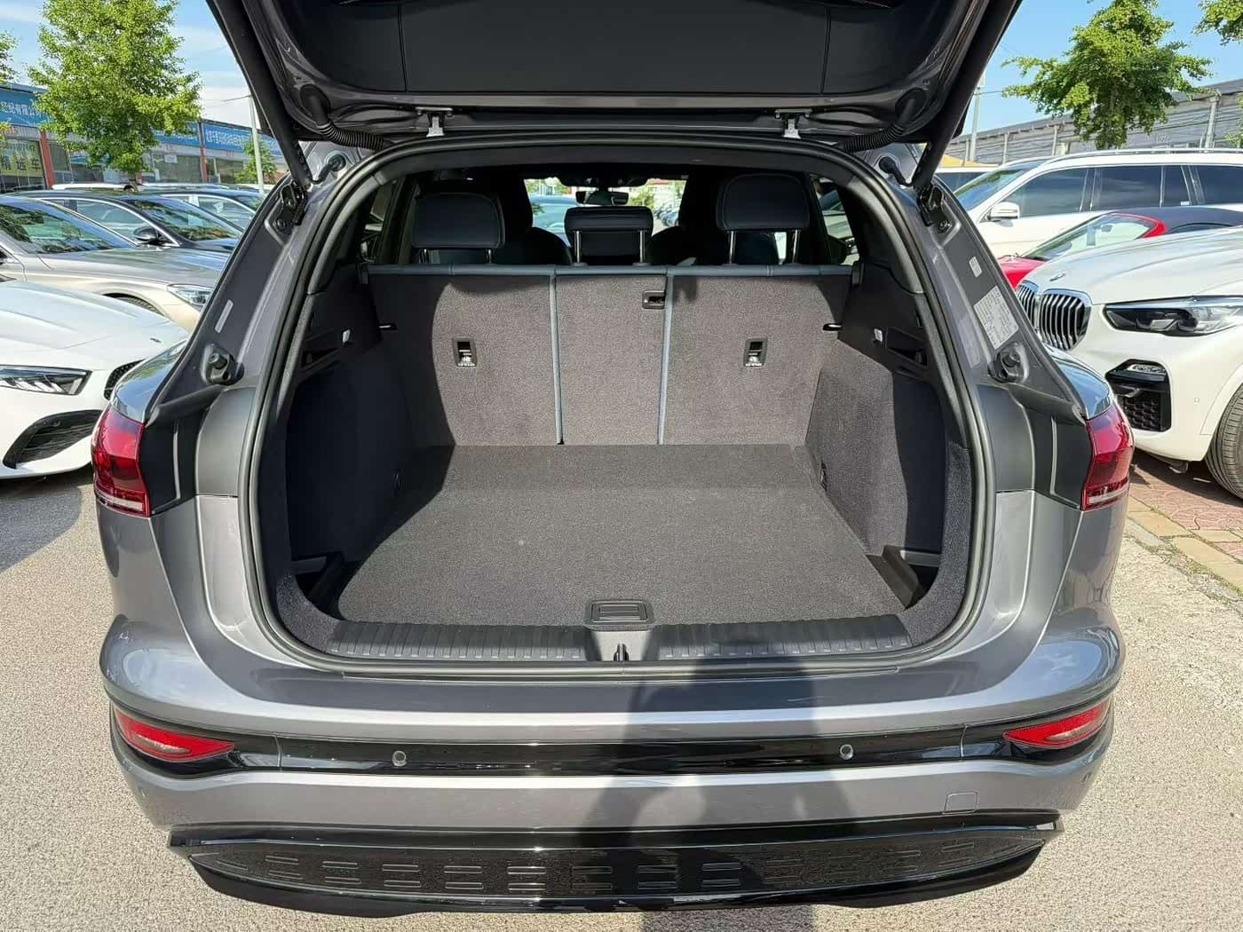 2025 Audi Q6L e-tron 银灰色, 9,000 km, China export – photo 8