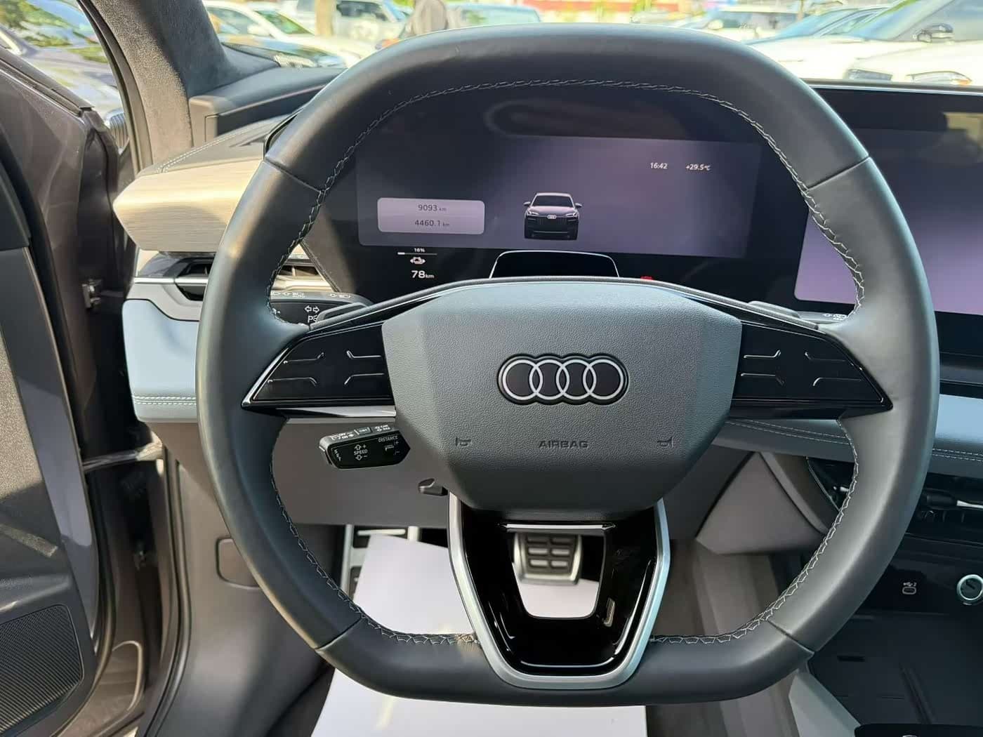 2025 Audi Q6L e-tron 银灰色, 9,000 km, China export – photo 5