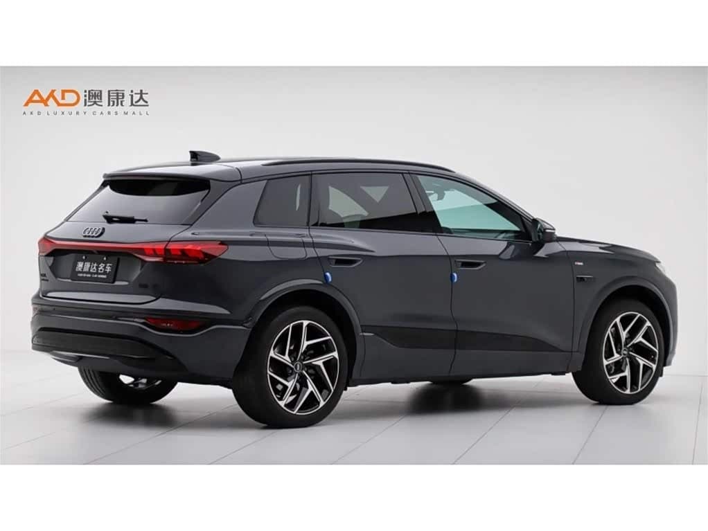 2025 Audi Q6L e-tron --, 8,000 km, China export – photo 3