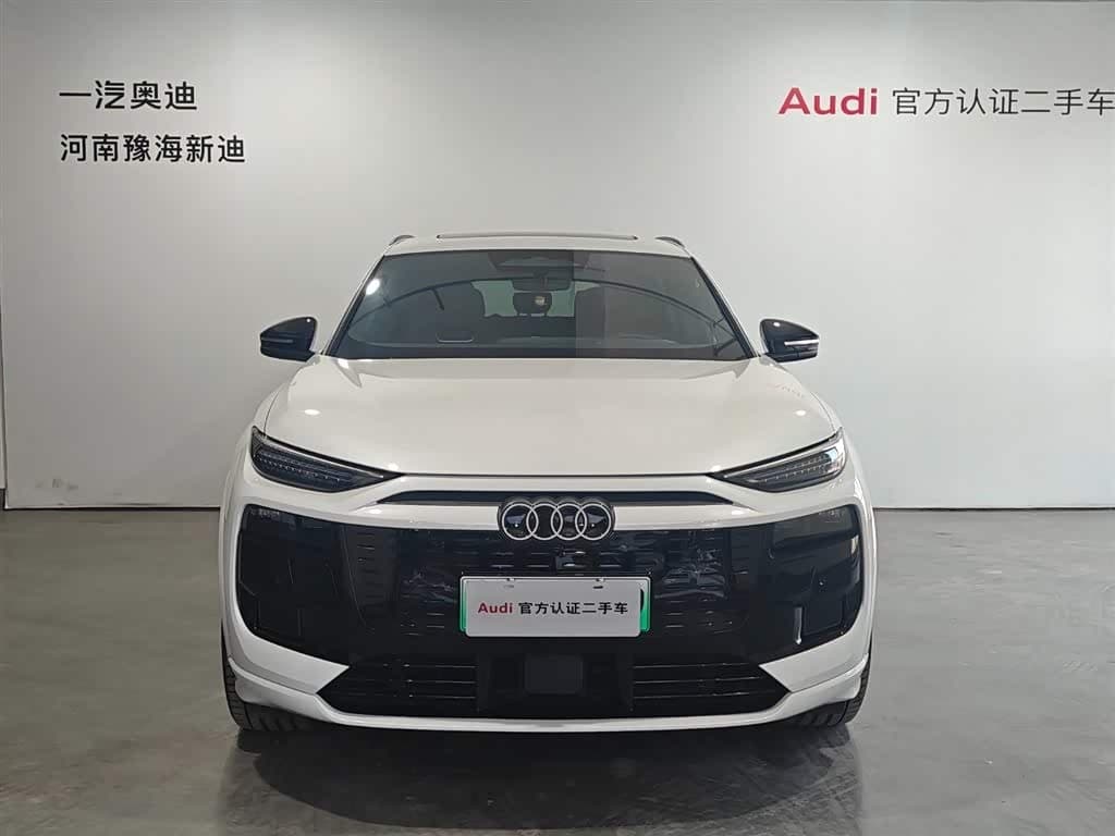2025 Audi Q6L e-tron White, 7,000 km, China export – photo 2