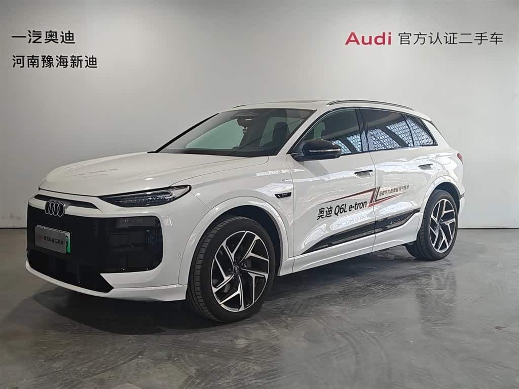 2025 Audi Q6L e-tron White, 7,000 km, China export – photo 1