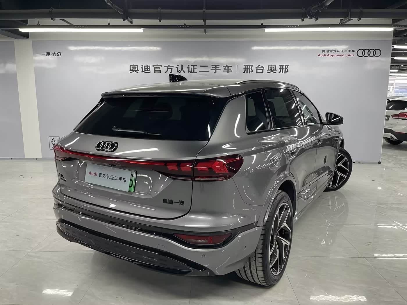 2025 Audi Q6L e-tron 银灰色, 8,000 km, China export – photo 5