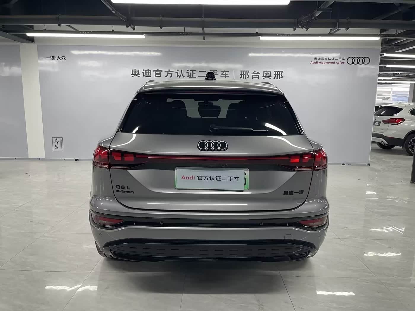 2025 Audi Q6L e-tron 银灰色, 8,000 km, China export – photo 4