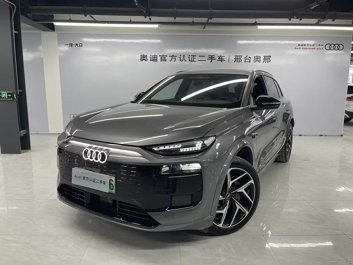 2025 Audi Q6L e-tron 银灰色, 8,000 km, China export – photo 1