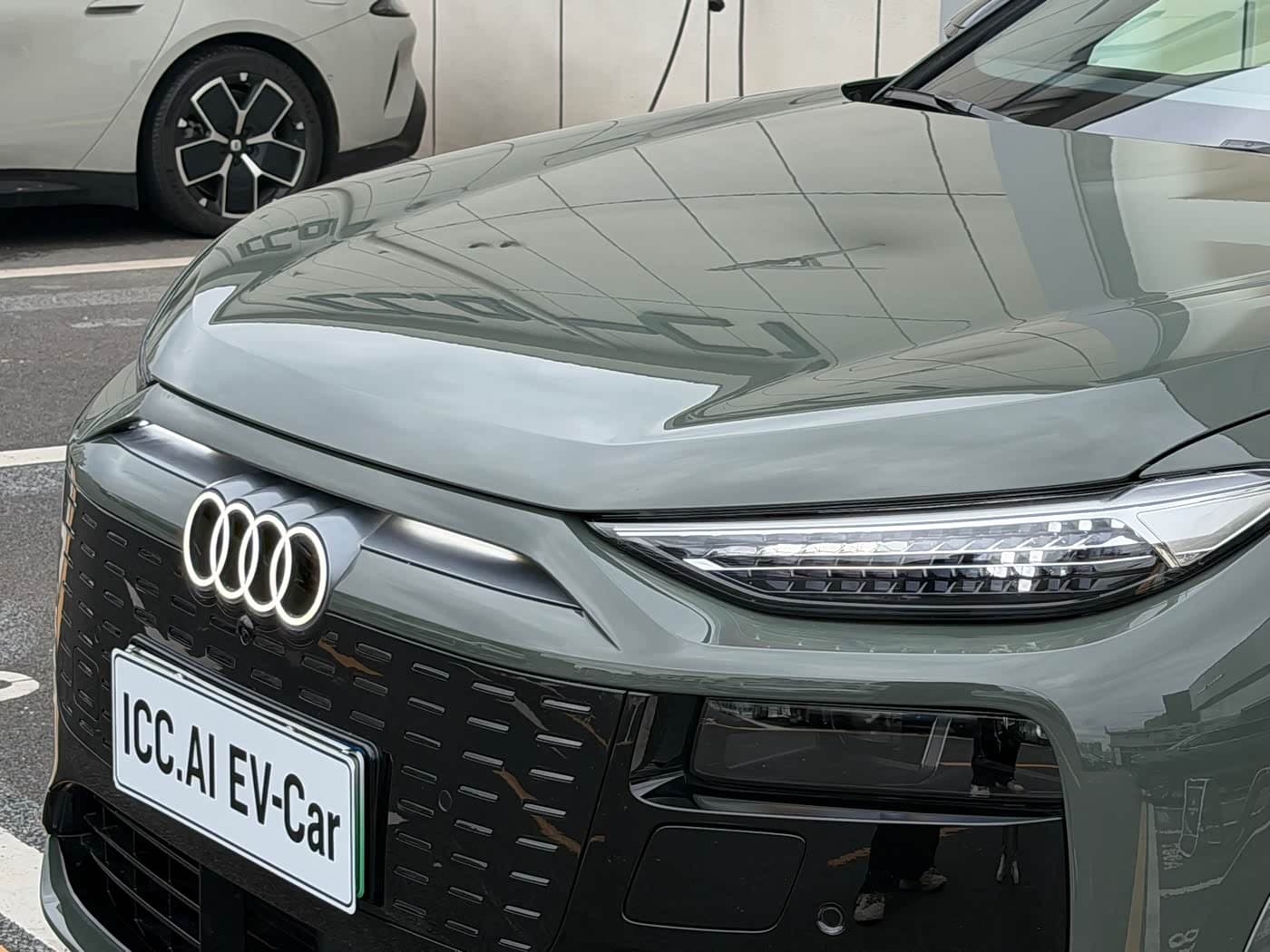 2025 Audi Q6L e-tron Green, 7,000 km, China export – photo 4
