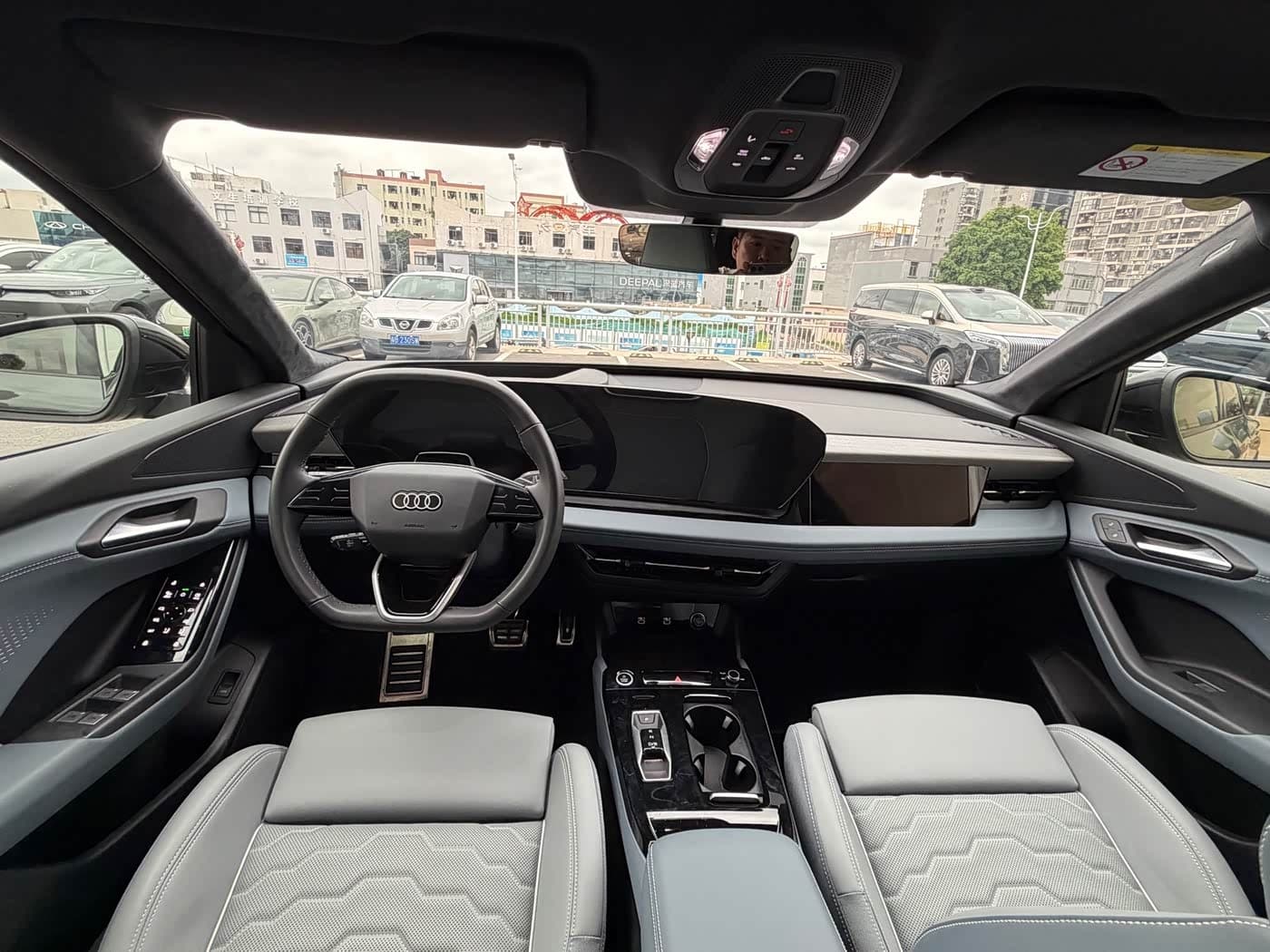 2025 Audi Q6L e-tron Green, 7,000 km, China export – photo 12
