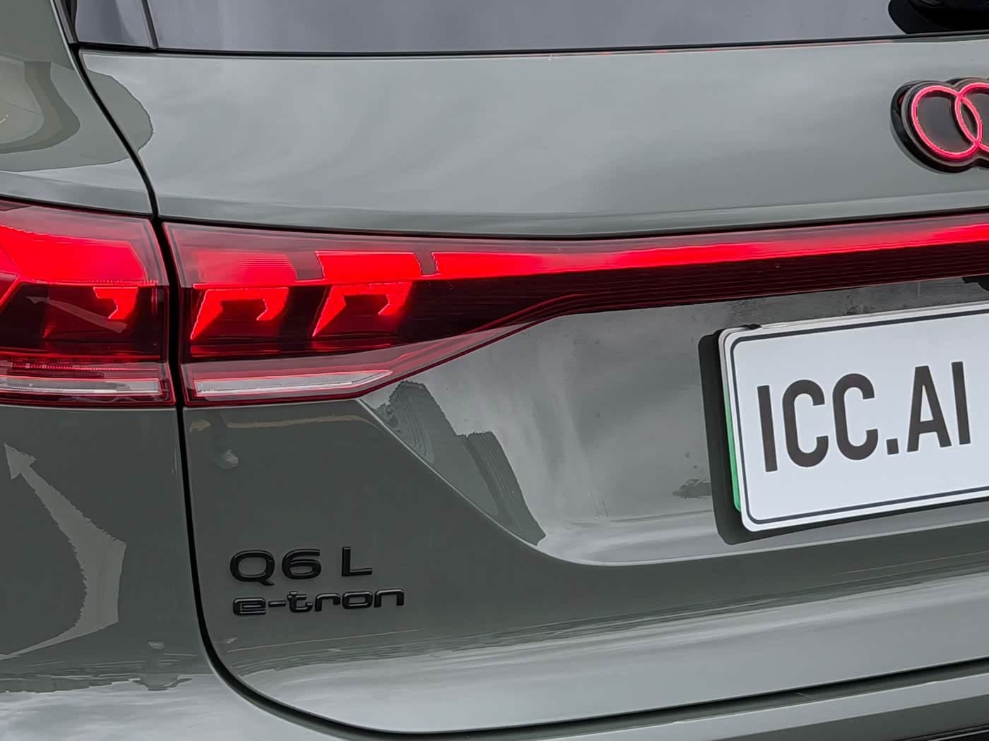 2025 Audi Q6L e-tron Green, 7,000 km, China export – photo 15